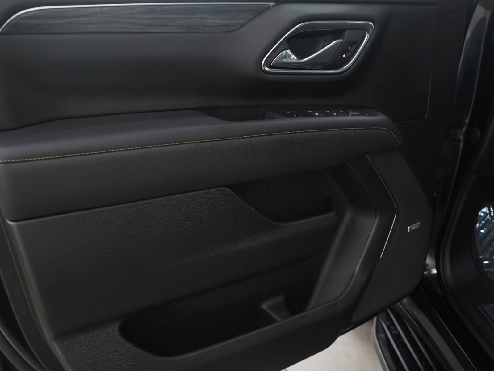 Used 2023 GMC Yukon XL SLT image 25