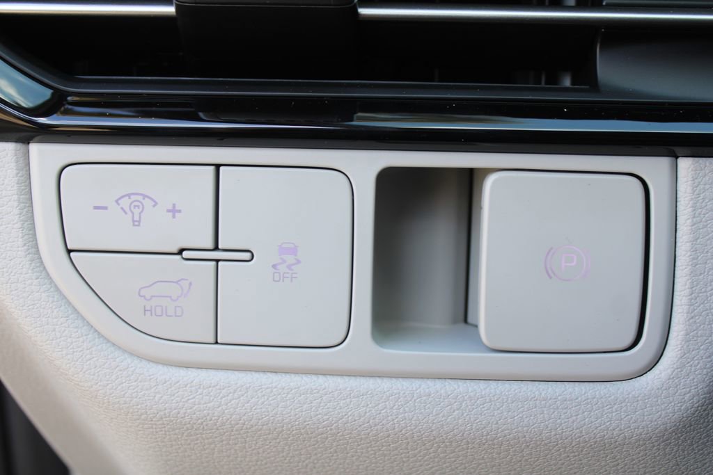 New 2026 Kia Sportage EX FWD image 25
