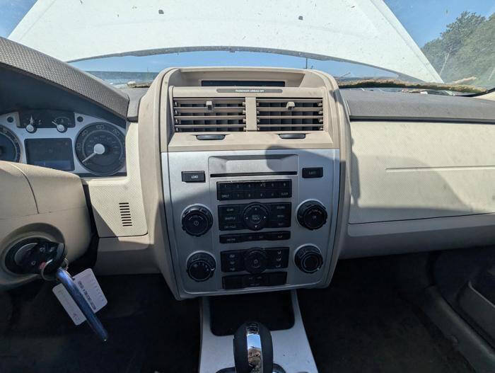 Used 2008 Mercury Mariner 4WD V6 image 37