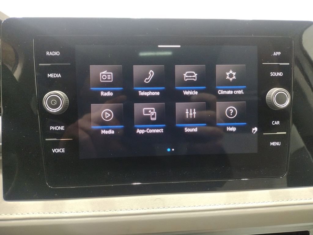 New 2025 Volkswagen Taos SE image 27