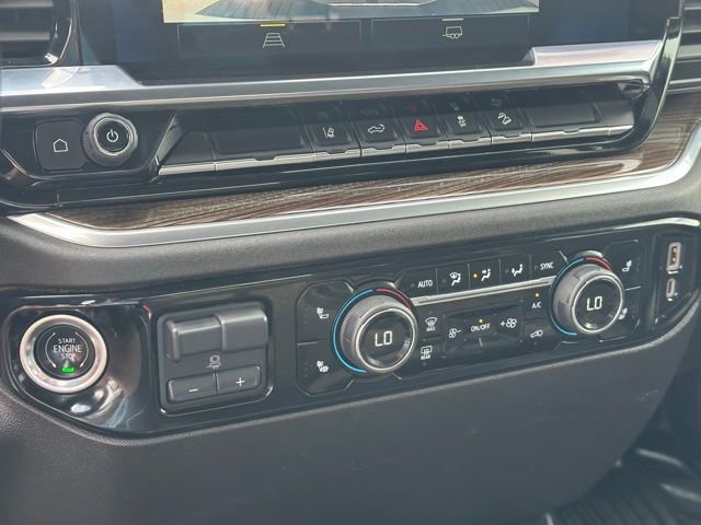 Used 2024 Chevrolet Silverado 2500 LT w/ Convenience Package image 10