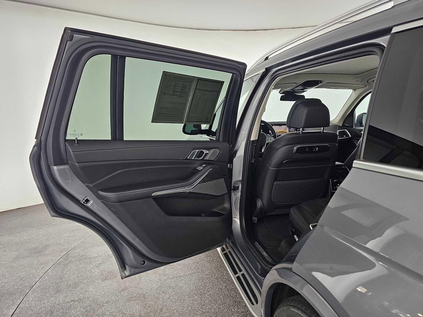 Used 2025 BMW X7 xDrive40i image 17