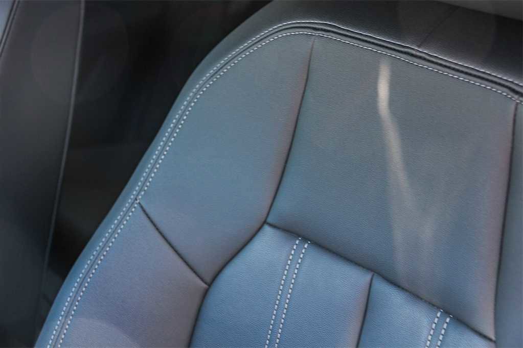 Used 2025 Audi Q6 e-tron Premium w/ Convenience Package image 24