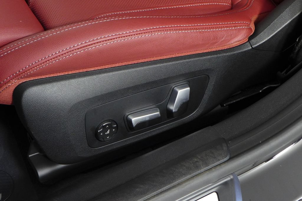 Used 2024 BMW i4 eDrive35 w/ Convenience Package RWD image 23