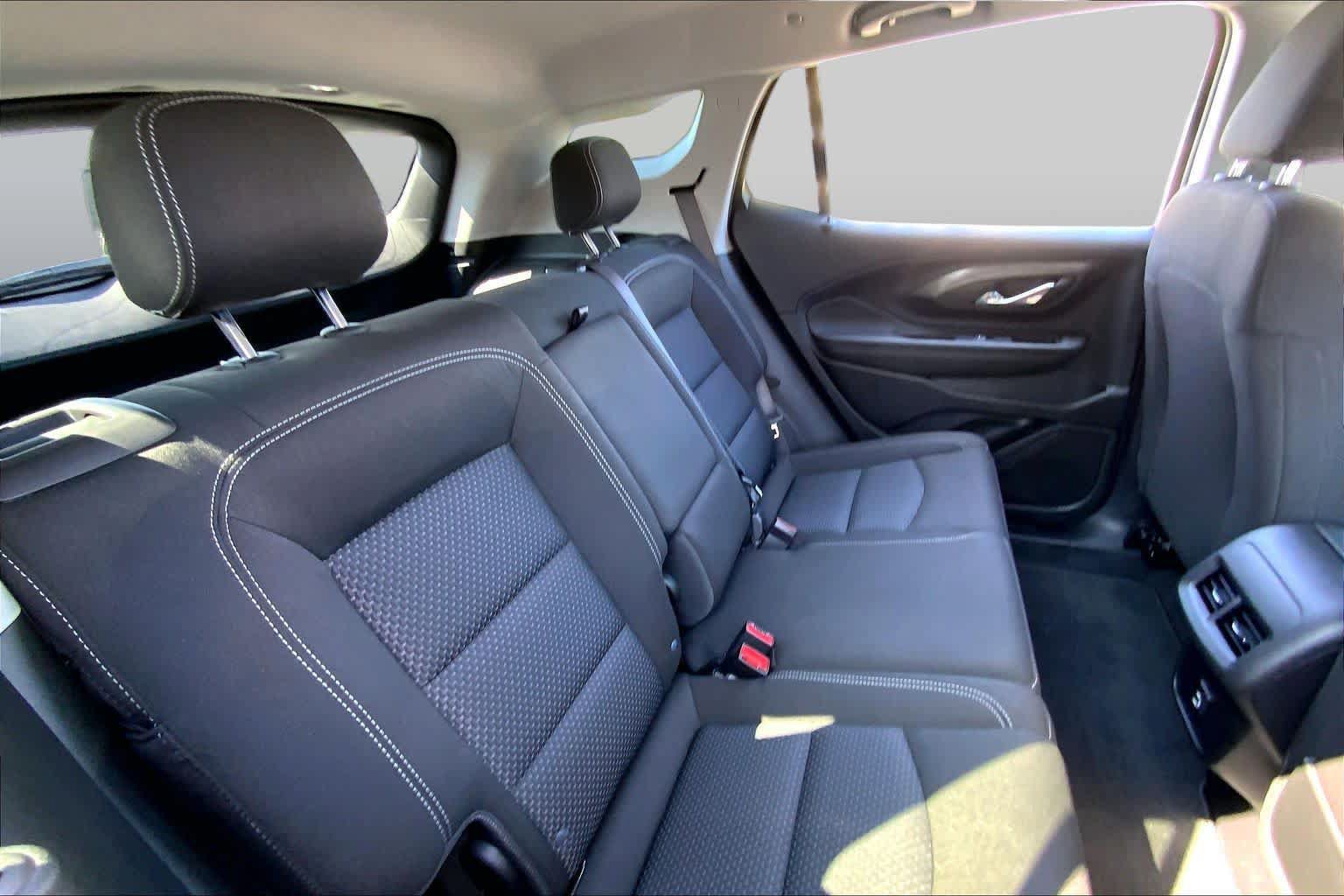 Used 2023 GMC Terrain SLE w/ Driver Convenience Package AWD/4WD image 19
