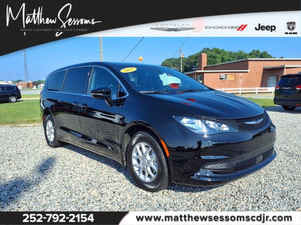 New 2025 Chrysler Voyager LX FWD video 1