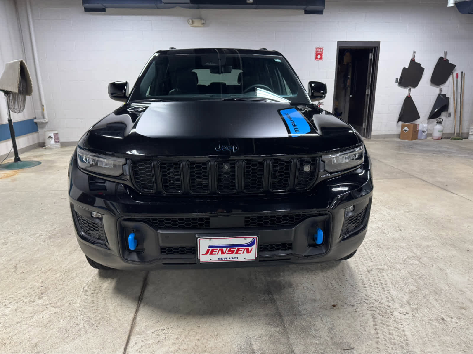 Used 2022 Jeep Grand Cherokee Trailhawk w/ Advanced Protech Group II image 2