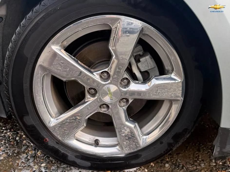 Used 2013 Chevrolet Volt Premium w/ Premium Trim Package FWD image 24