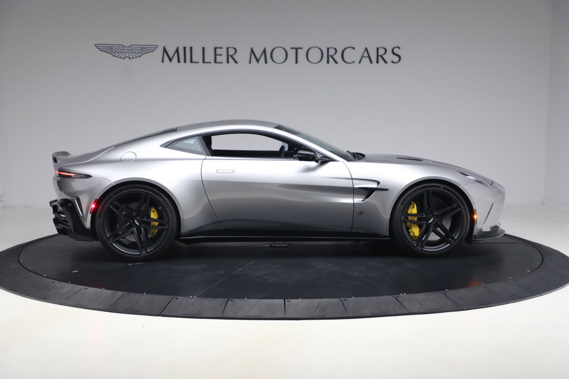 New 2026 Aston Martin V8 Vantage S image 9