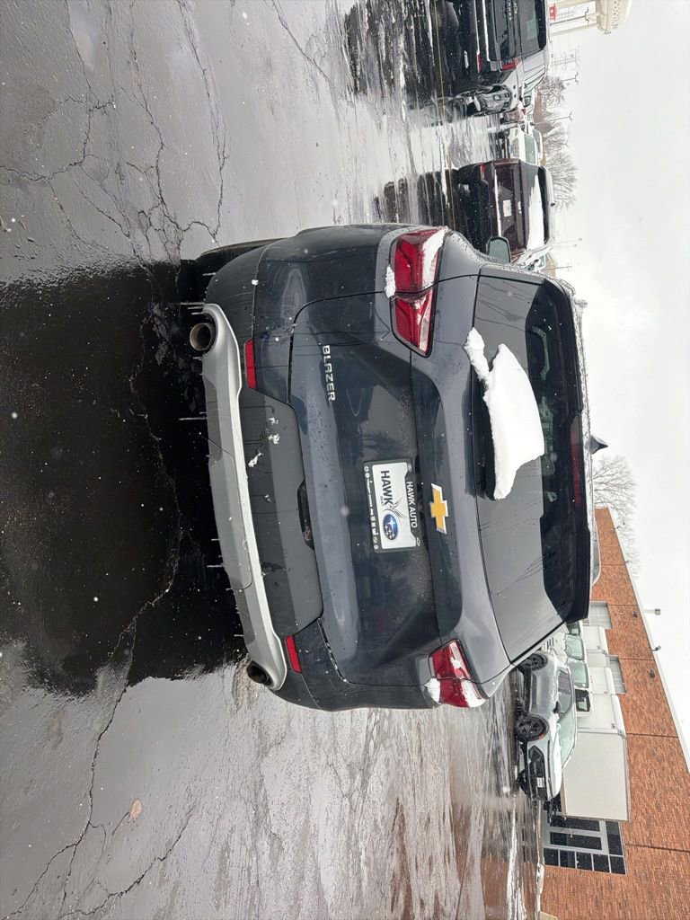 Used 2021 Chevrolet Blazer LT image 3