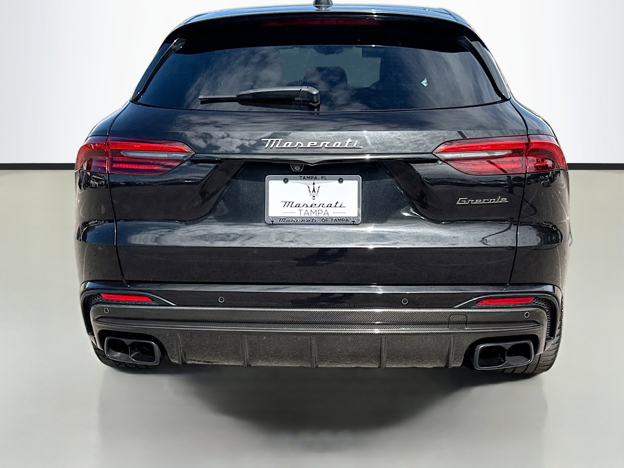 Certified 2024 Maserati Grecale Trofeo image 4