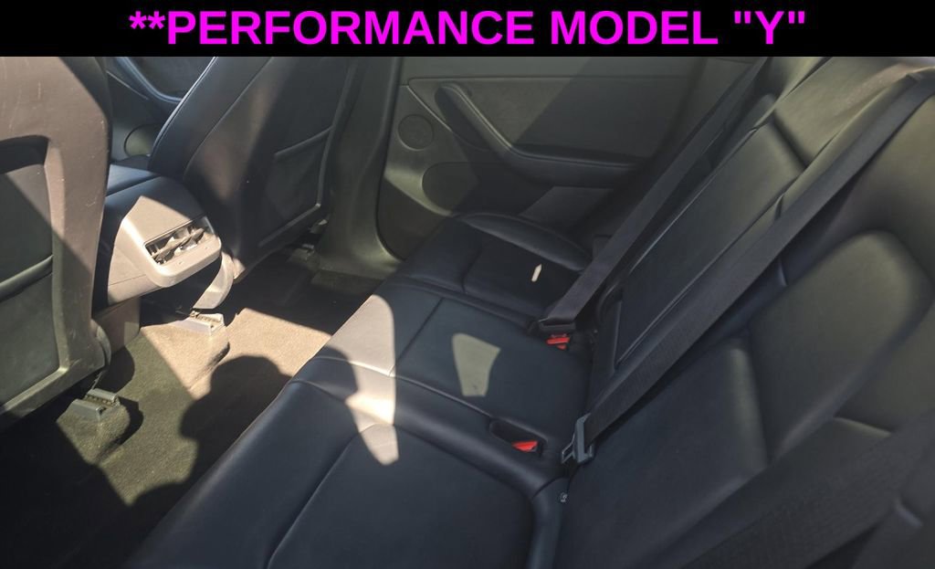 Used 2022 Tesla Model Y Performance image 14