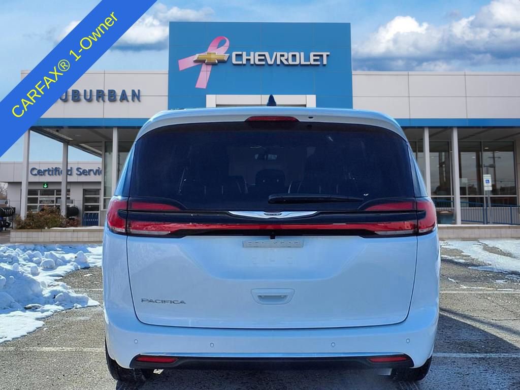 Used 2026 Chrysler Pacifica Select image 7