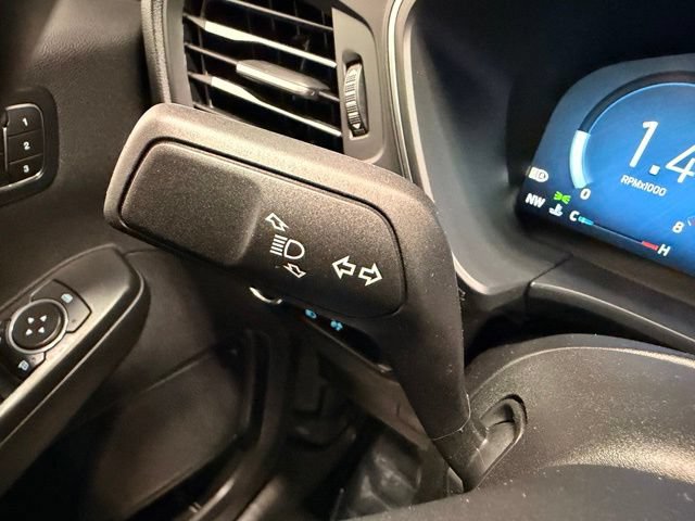 Used 2025 Ford Escape Platinum AWD/4WD image 28