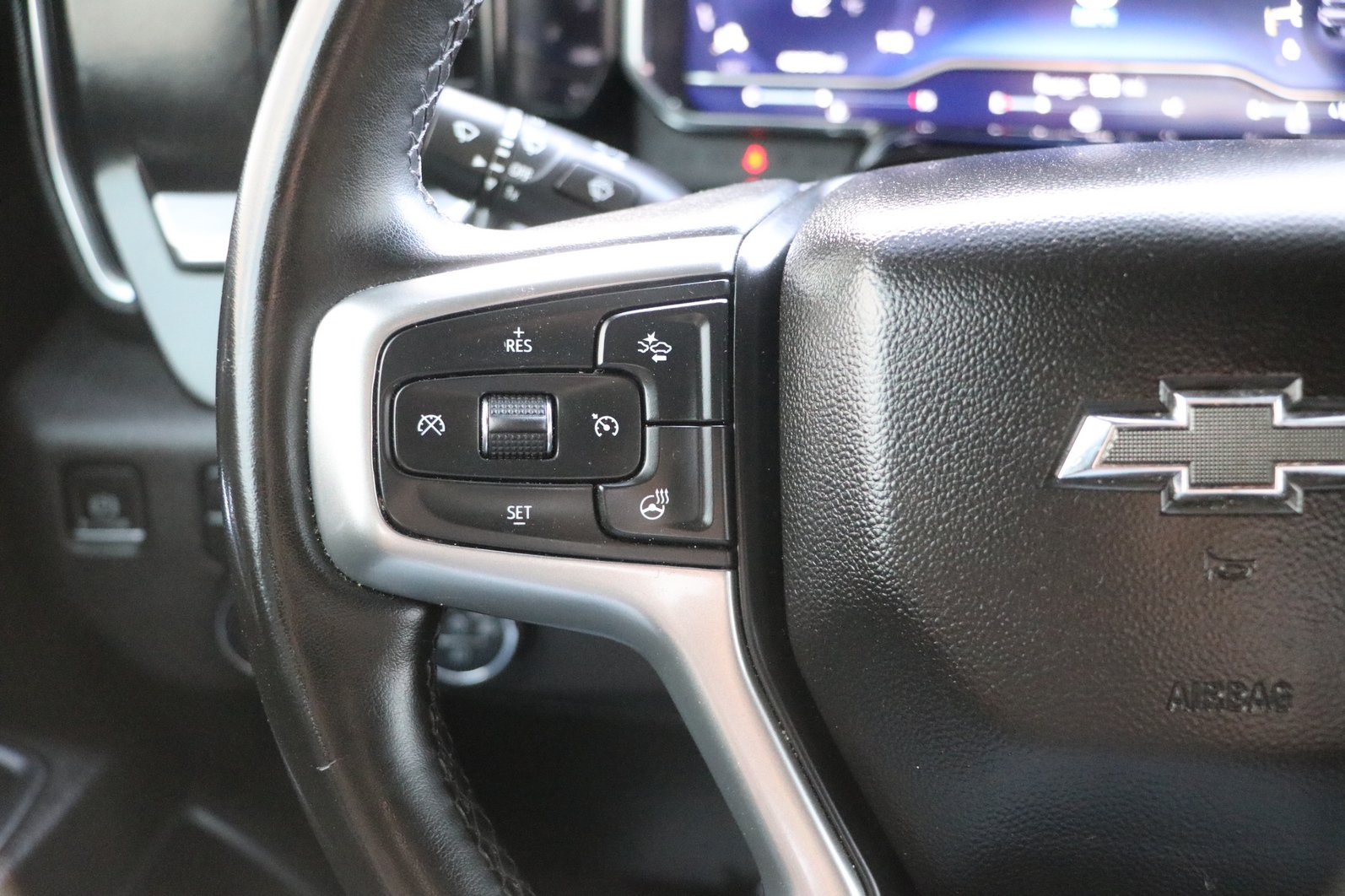 Used 2023 Chevrolet Silverado 1500 RST w/ Z71 Off-Road Package AWD/4WD image 18