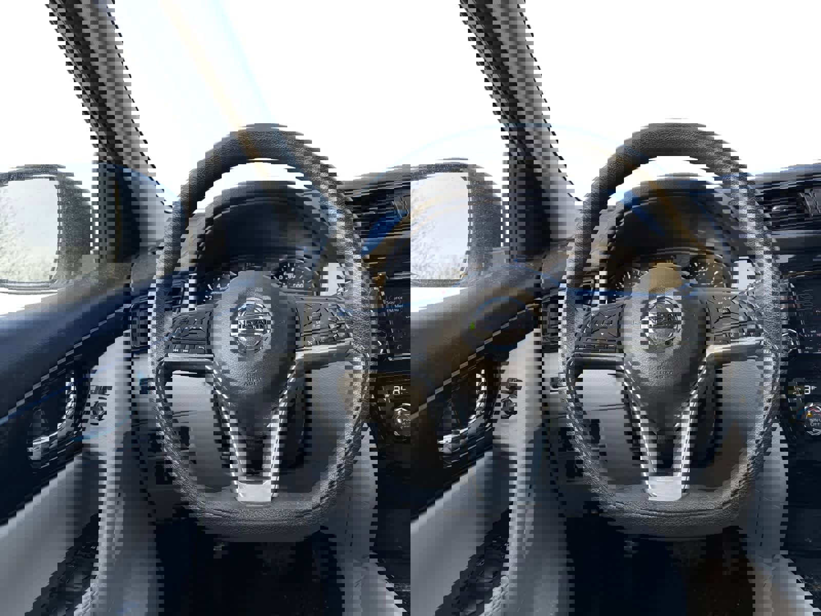 Used 2019 Nissan Rogue Sport SV image 10