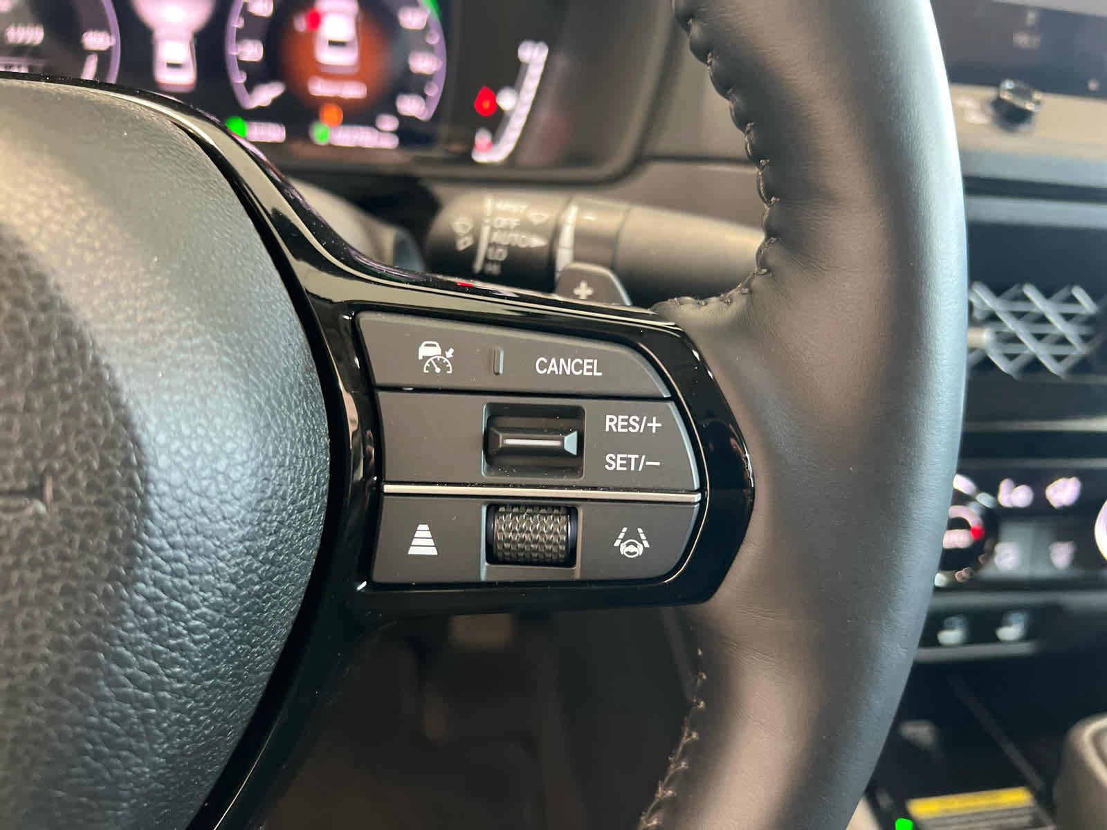 Certified 2025 Honda Accord Touring image 24