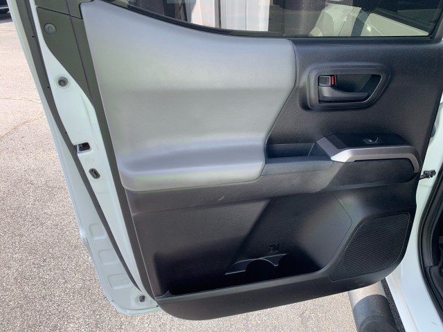 Used 2021 Toyota Tacoma SR5 RWD image 13