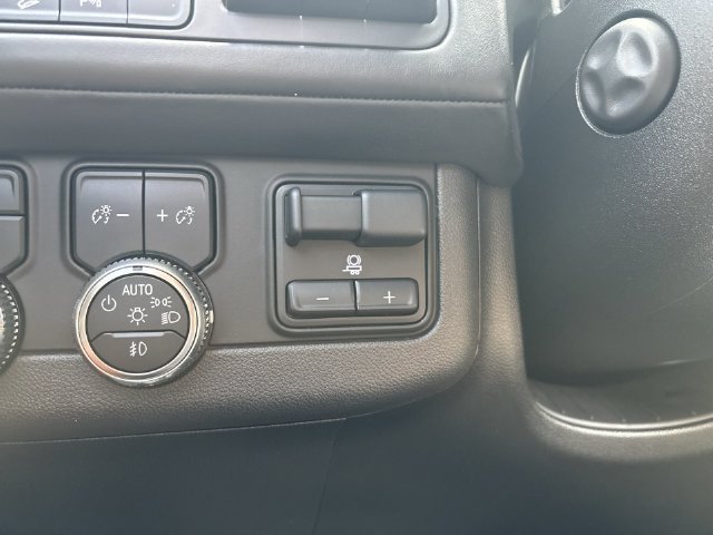 Certified 2023 GMC Yukon Denali Ultimate AWD/4WD image 38