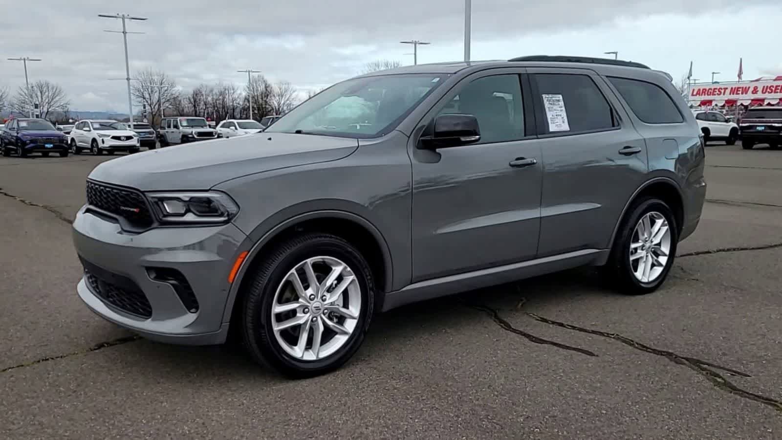 Used 2025 Dodge Durango GT image 4