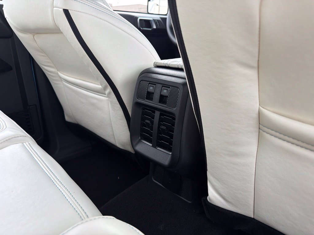 Used 2025 Ford Bronco 4-Door AWD/4WD image 31