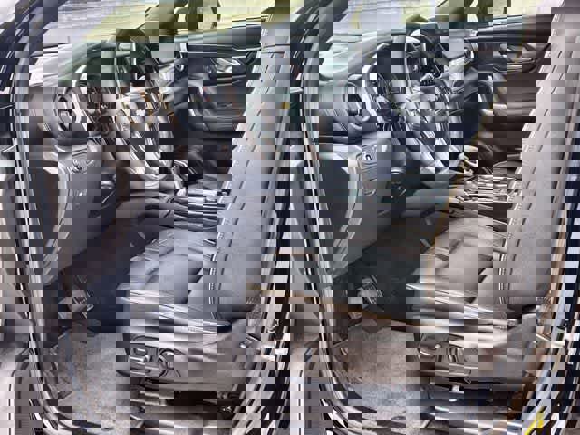 Used 2023 Chevrolet Blazer Premier w/ Enhanced Convenience Package image 3