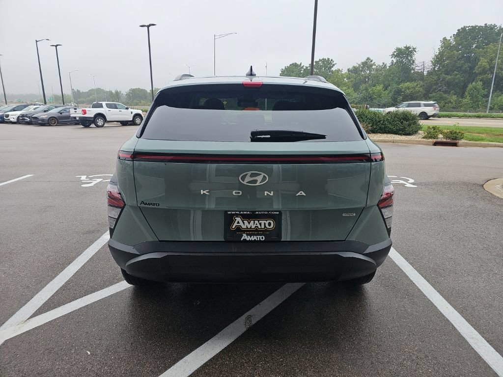 Certified 2024 Hyundai Kona SEL w/ Convenience Package AWD/4WD image 4