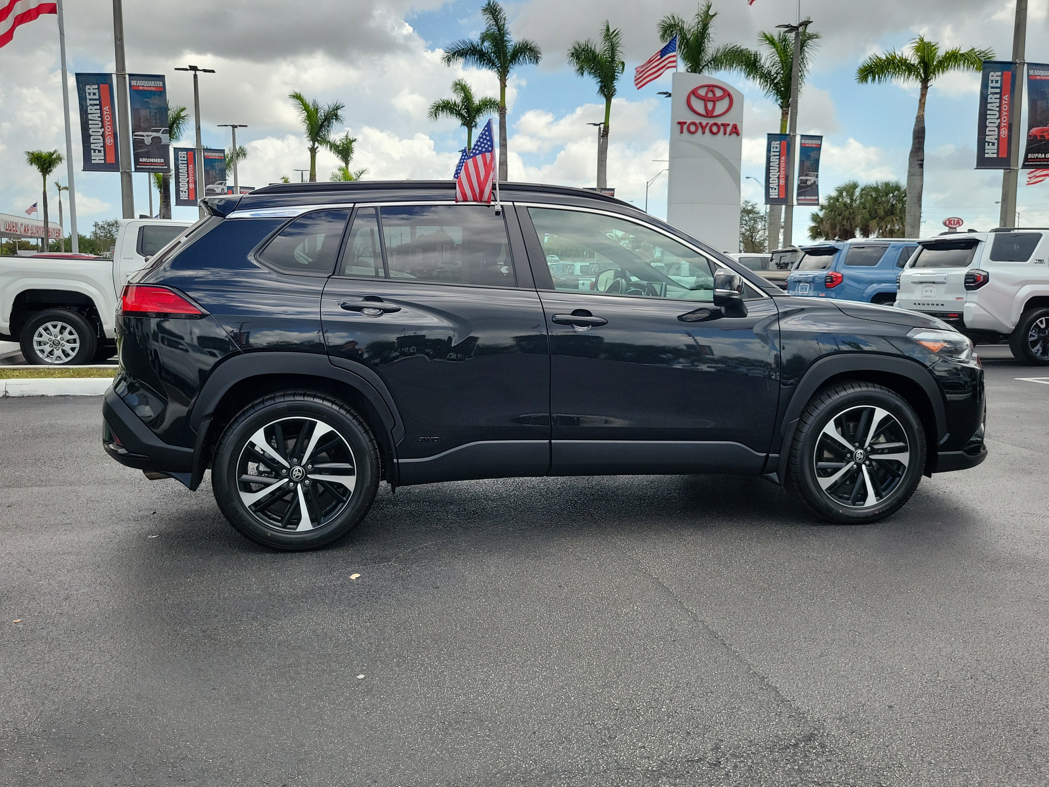 Used 2024 Toyota Corolla Cross SE image 13