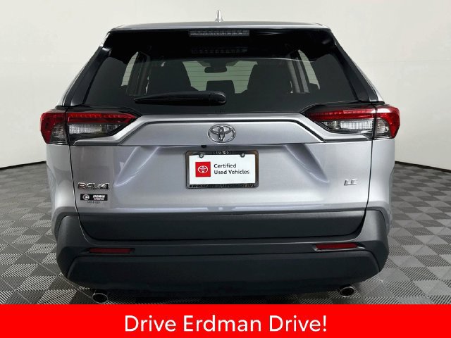 Certified 2025 Toyota RAV4 LE FWD image 21