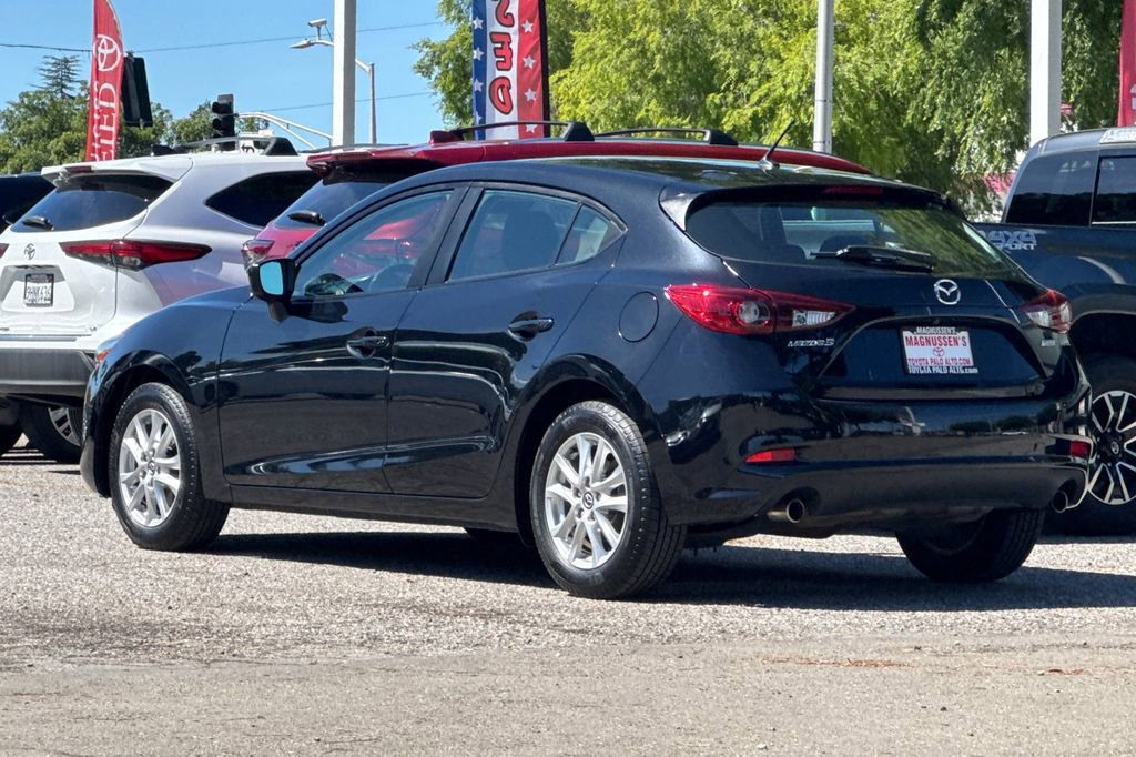 Used 2018 MAZDA MAZDA3 Sport FWD image 5