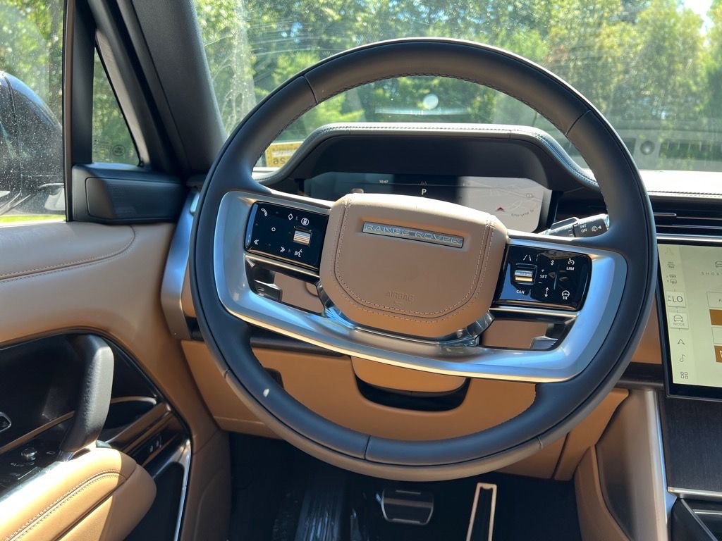 New 2025 Land Rover Range Rover SE image 31