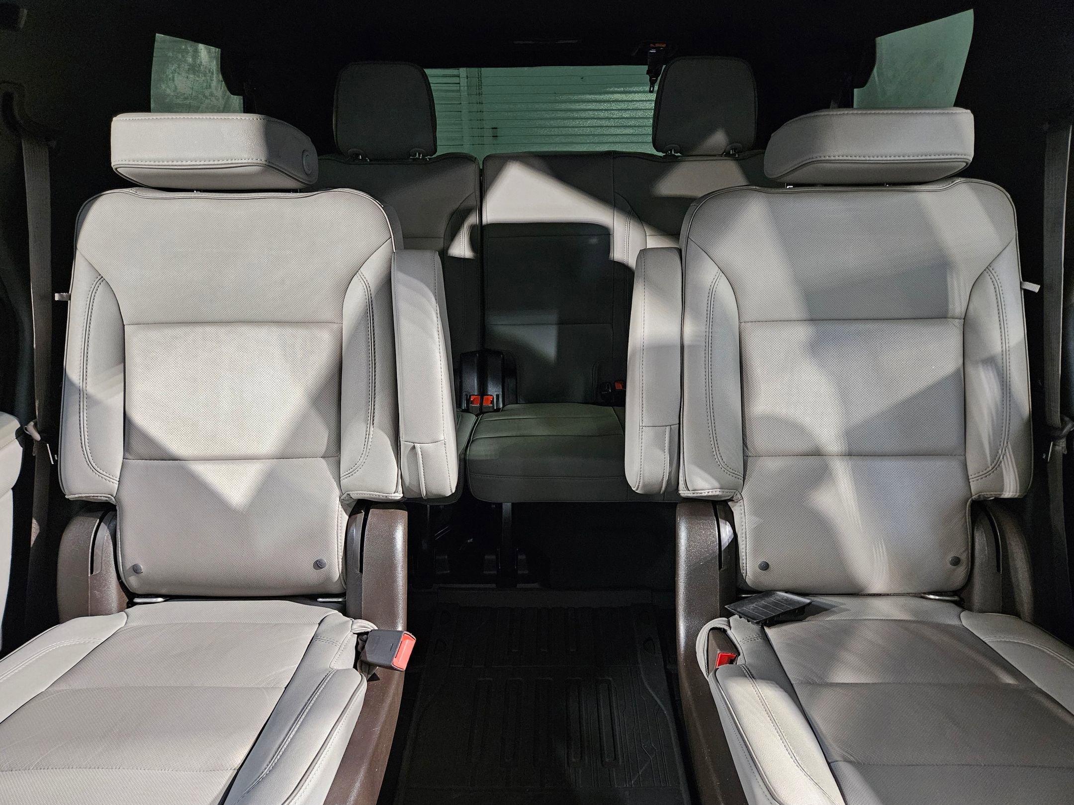 Used 2021 GMC Yukon SLT w/ SLT Luxury Package image 13