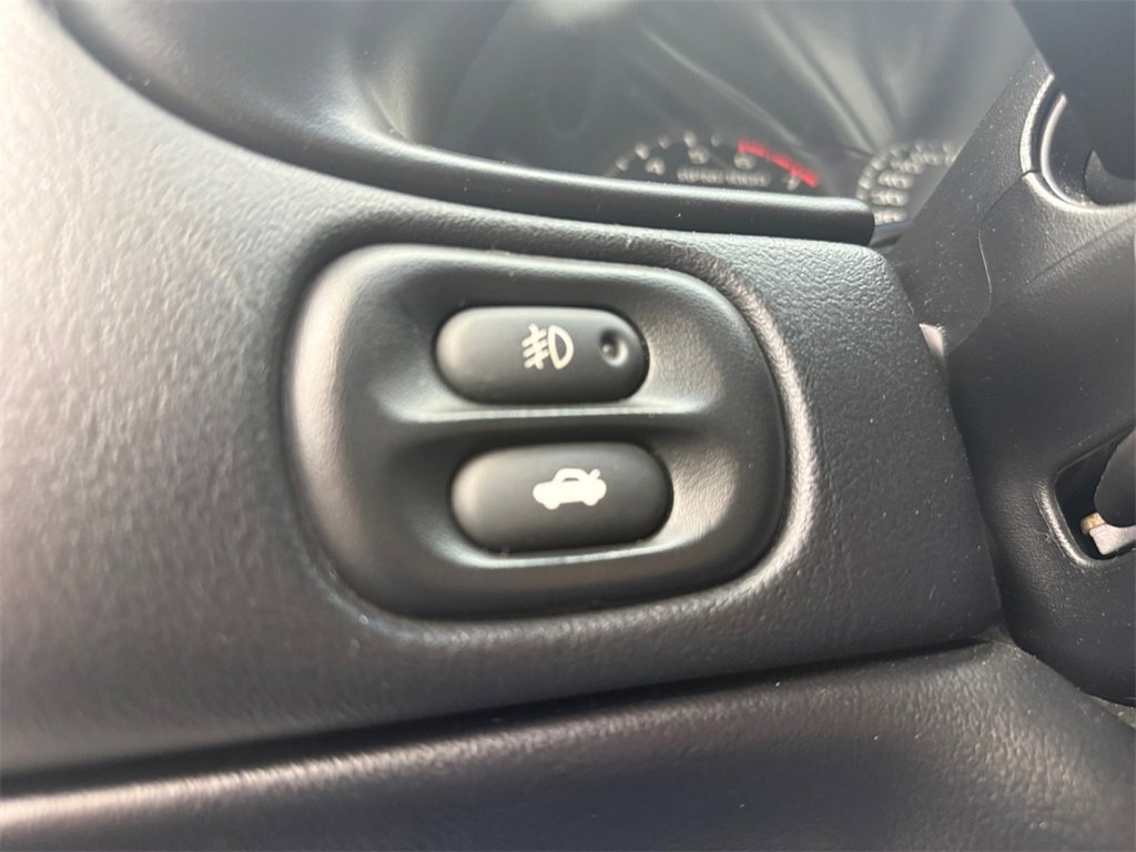 Used 1998 Chevrolet Corvette Convertible w/ Memory Pkg image 26