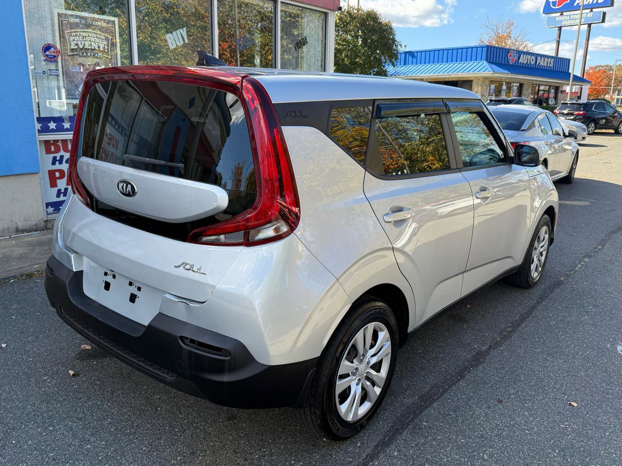 Used 2021 Kia Soul LX FWD image 8