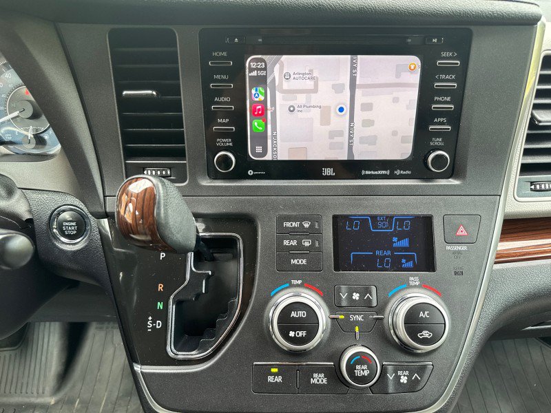 Used 2018 Toyota Sienna Limited Premium AWD/4WD image 19