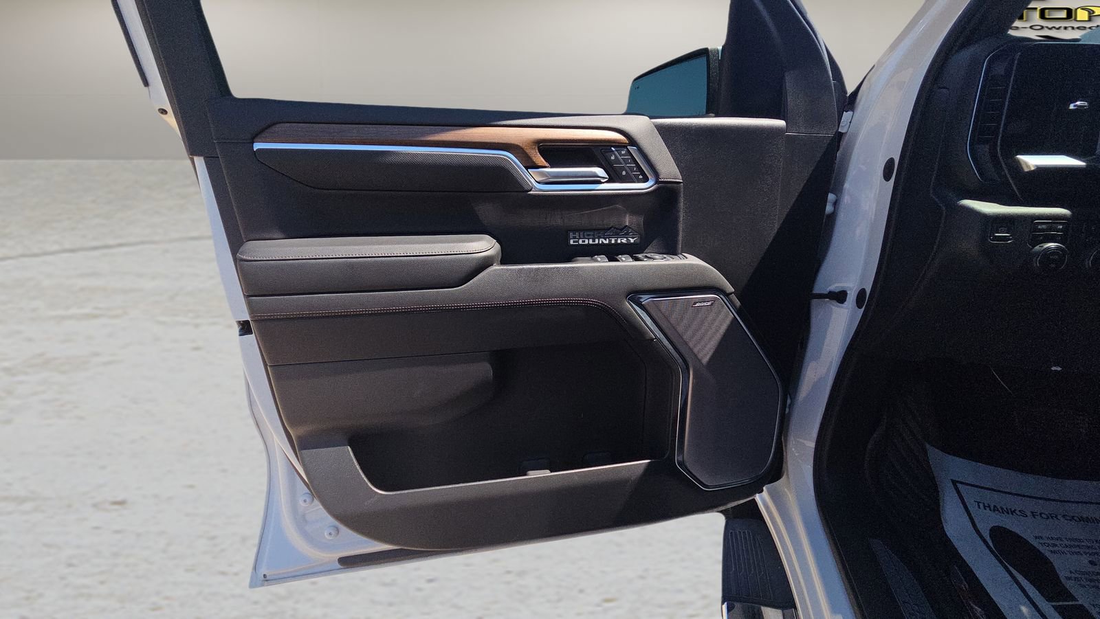 Used 2022 Chevrolet Silverado 1500 High Country w/ Z71 Off-Road Package image 31