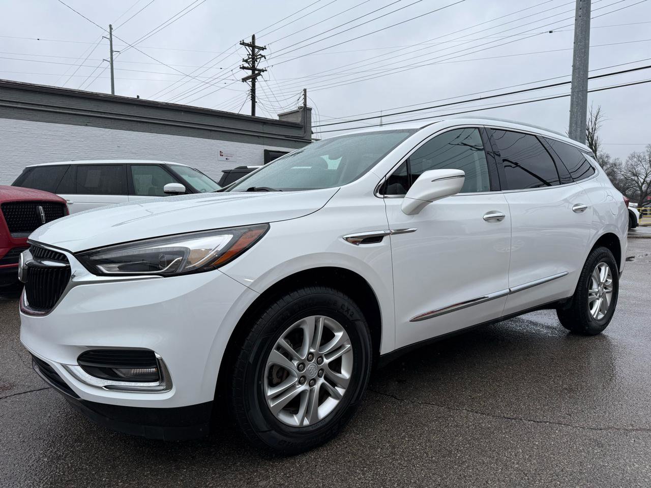 Used 2018 Buick Enclave Essence FWD image 2