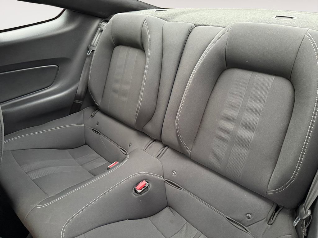 Used 2022 Ford Mustang EcoBoost image 13