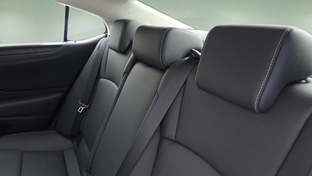 Certified 2023 Lexus ES 350 w/ Premium Package image 15