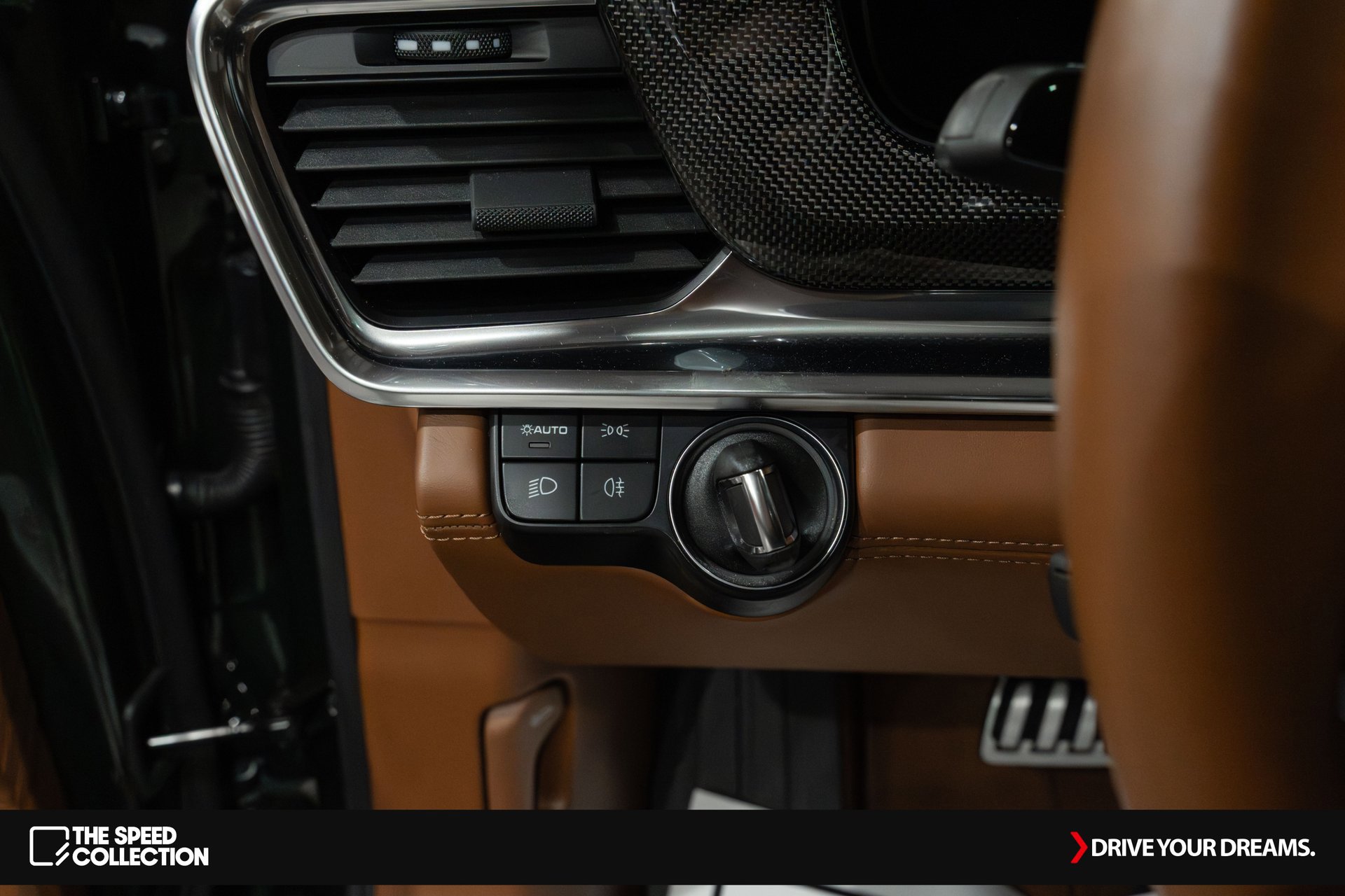 Used 2022 Porsche Panamera Turbo S image 32