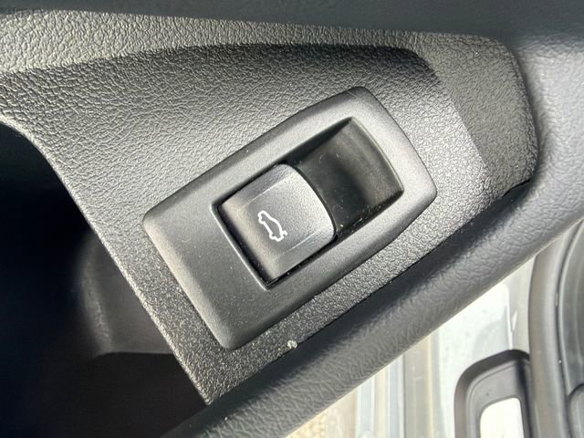 Used 2025 BMW 330i xDrive Sedan w/ Convenience Package image 26