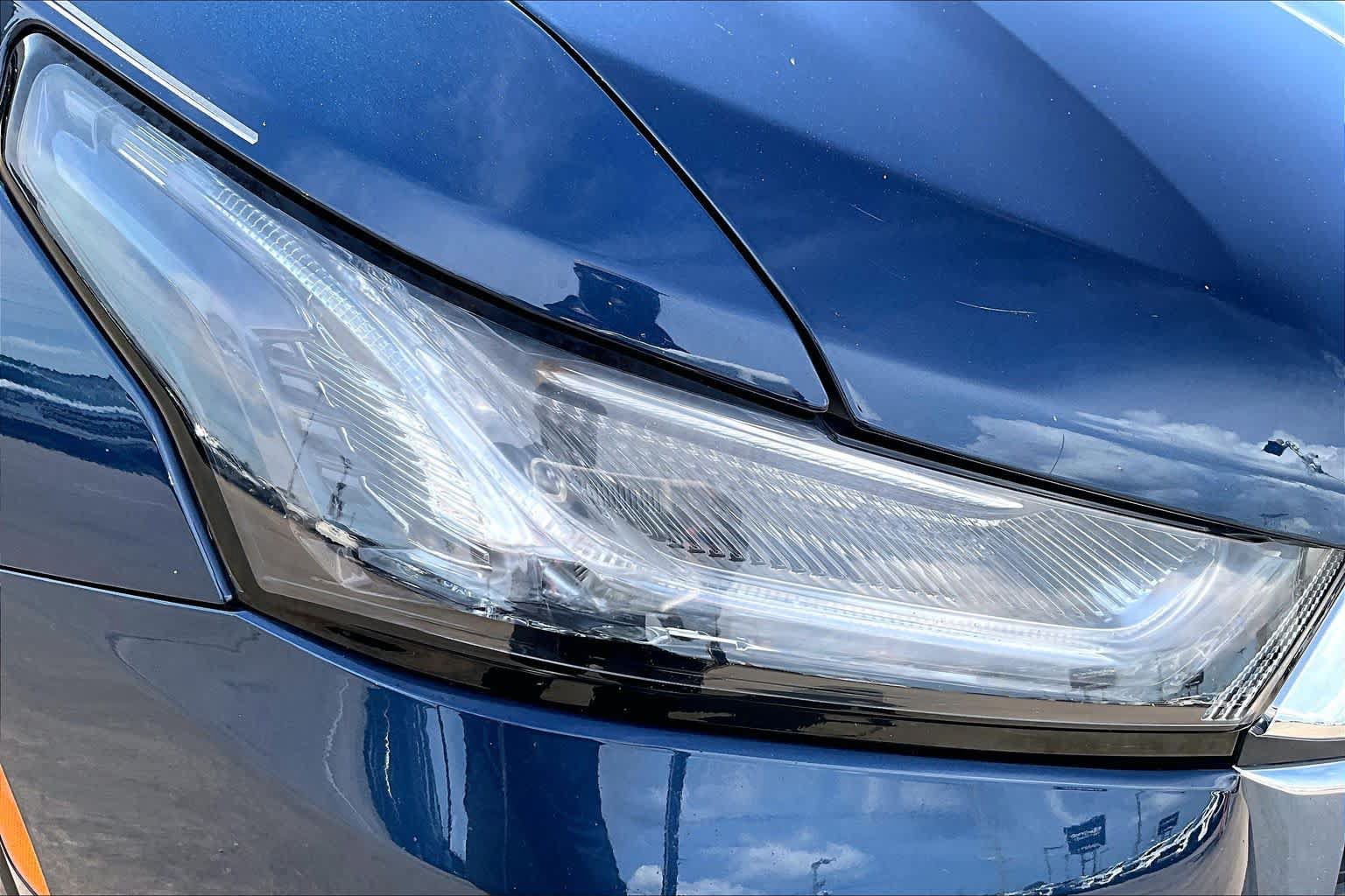 Used 2023 Chevrolet Traverse LT FWD image 28