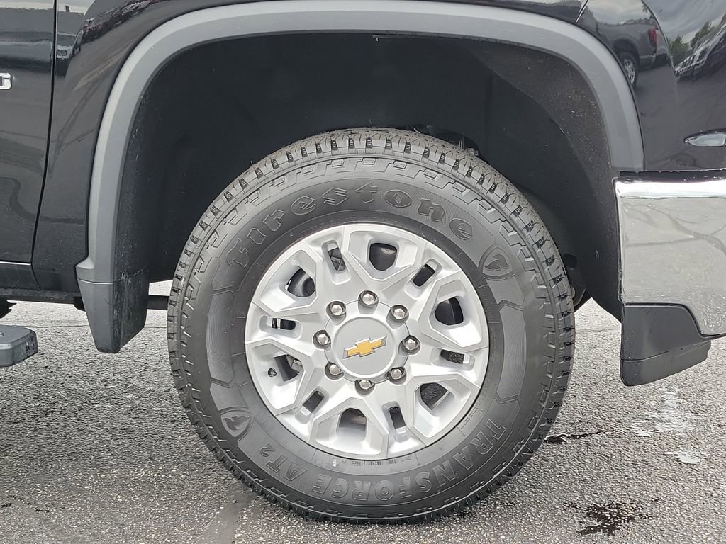 Used 2022 Chevrolet Silverado 2500 LTZ w/ LTZ Convenience Package AWD/4WD image 9