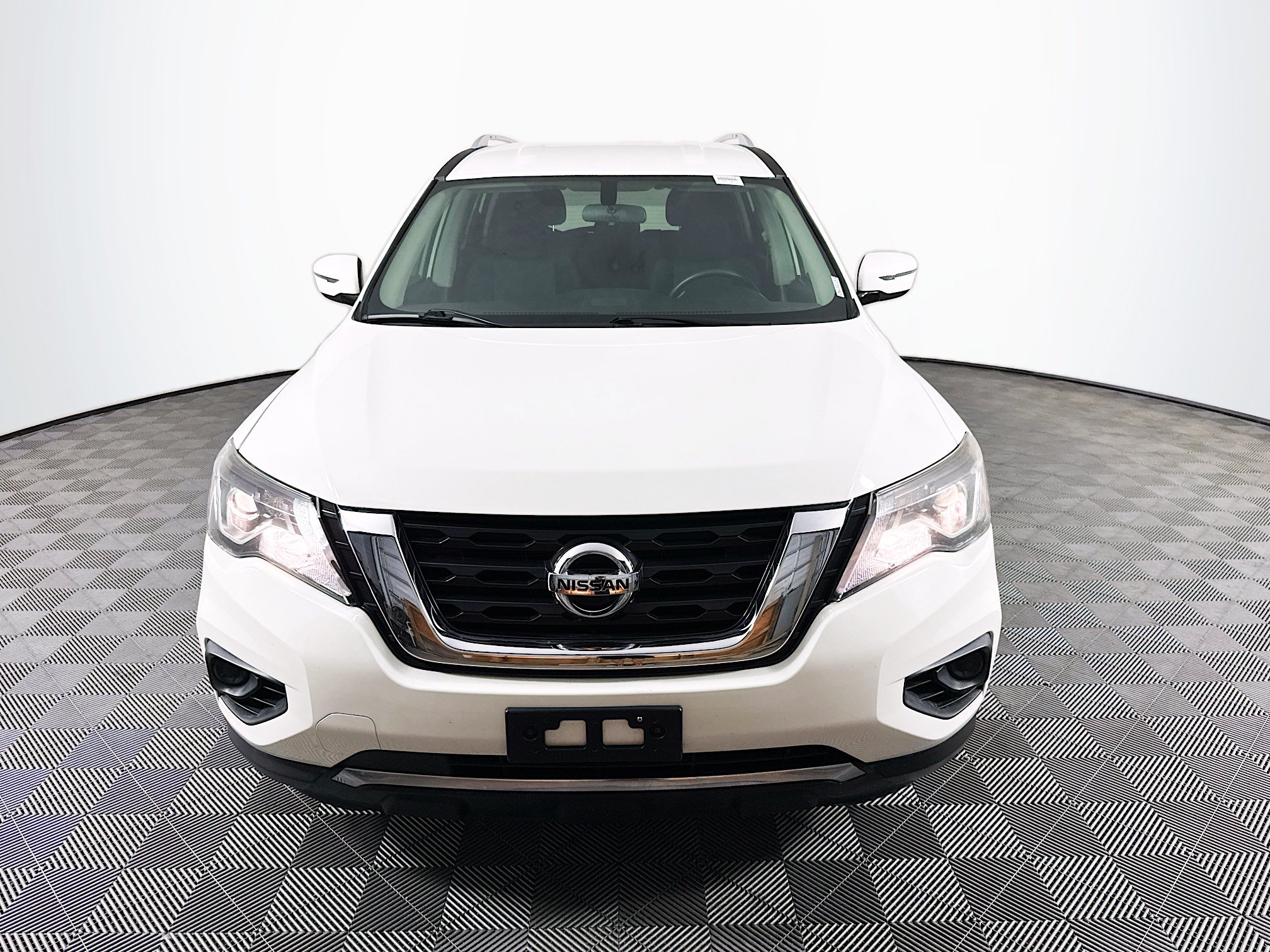 Used 2020 Nissan Pathfinder S AWD/4WD image 2