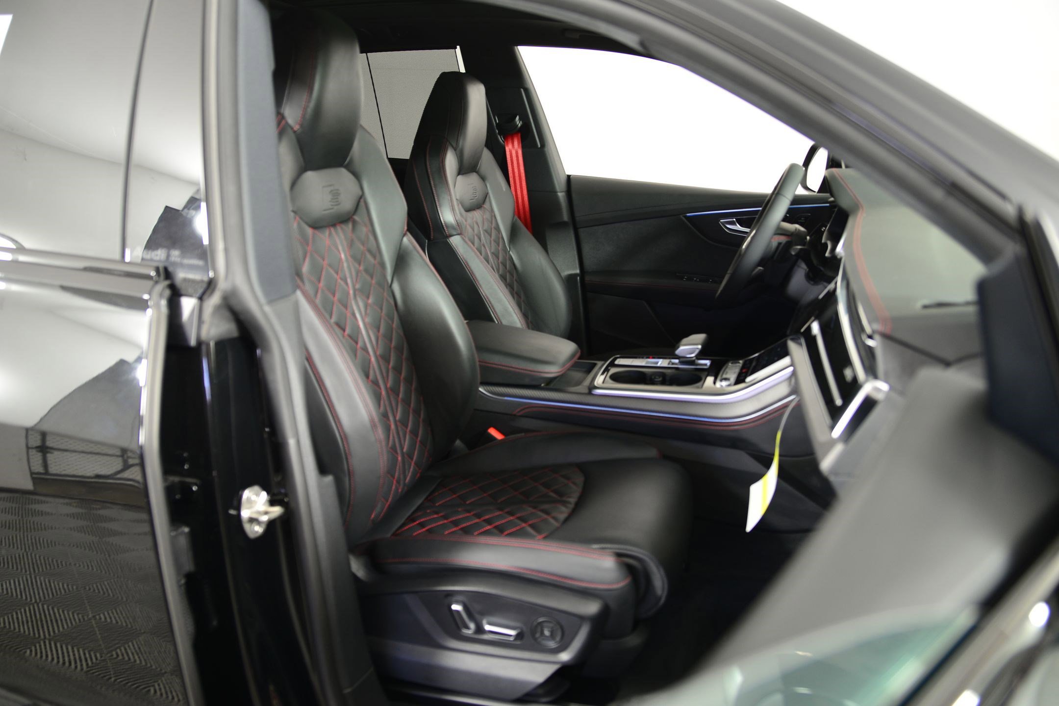 New 2026 Audi Q8 Prestige image 17