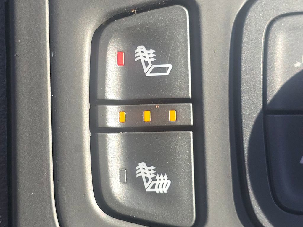 Used 2023 GMC Terrain SLT image 5