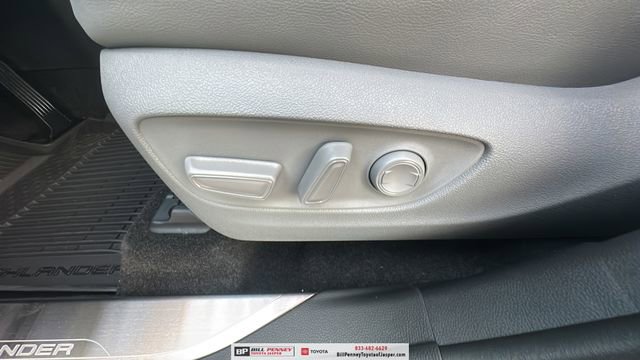 New 2026 Toyota Highlander XLE image 16