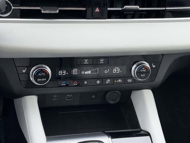 Used 2023 Mitsubishi Outlander SEL image 11