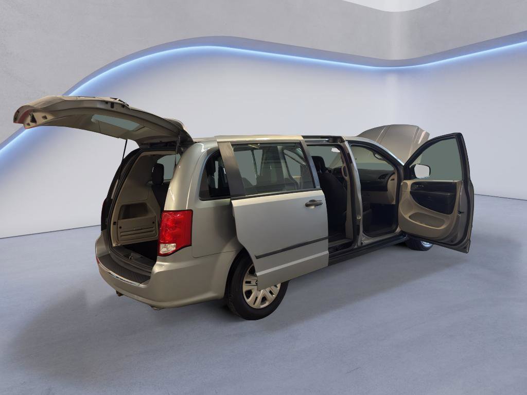 Used 2014 Dodge Grand Caravan American Value Package FWD image 14