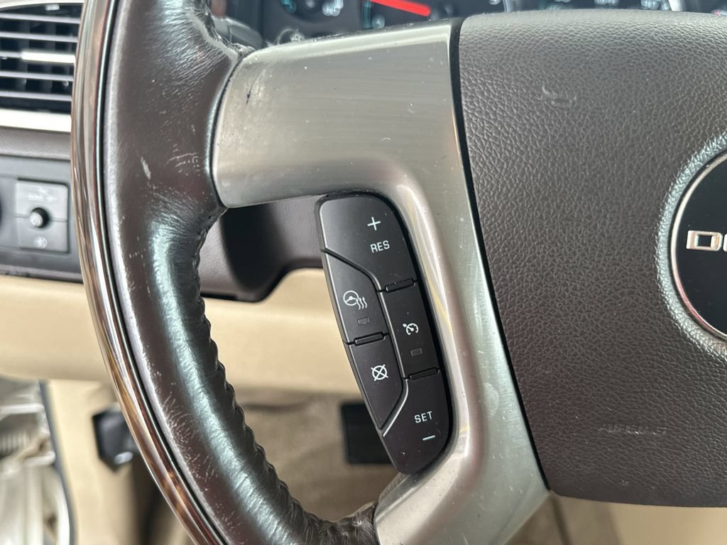 Used 2014 GMC Yukon Denali RWD image 21